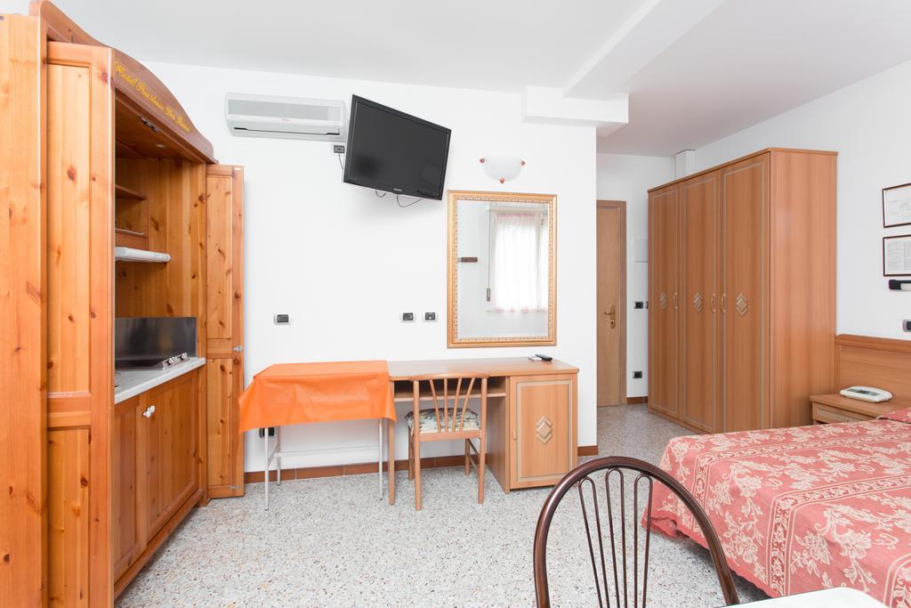 Hotel Residence Des Bains Cesenatico Exterior foto