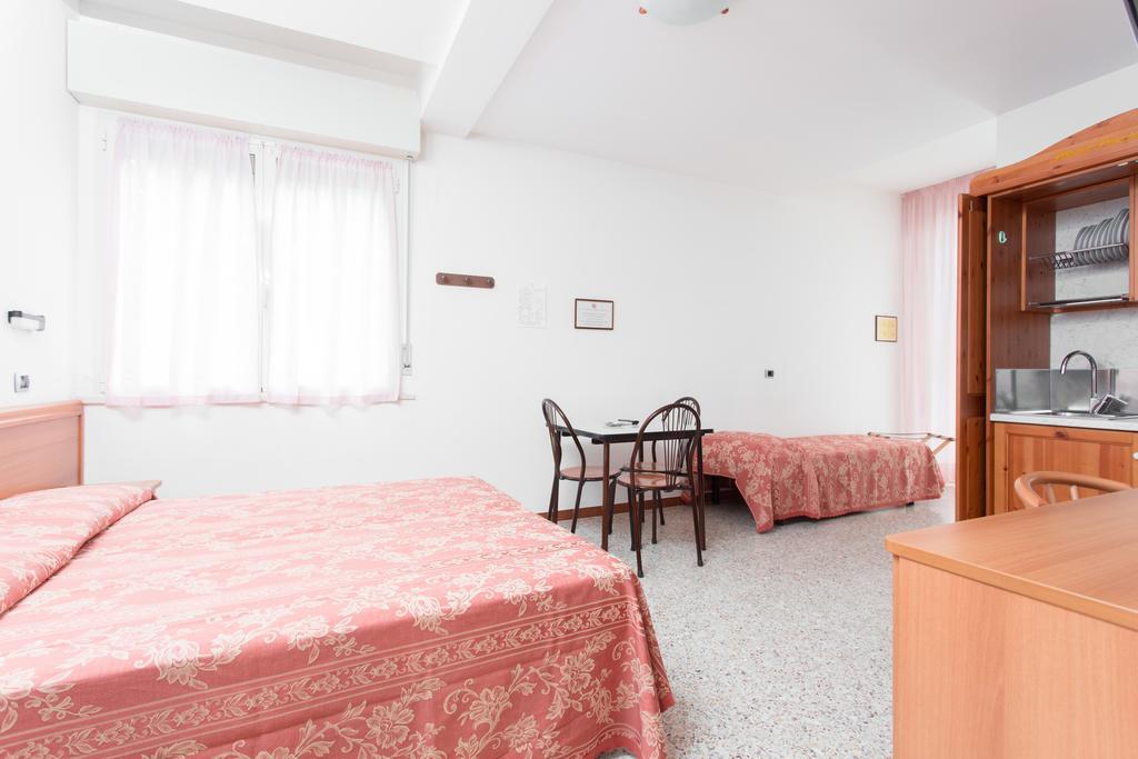 Hotel Residence Des Bains Cesenatico Exterior foto