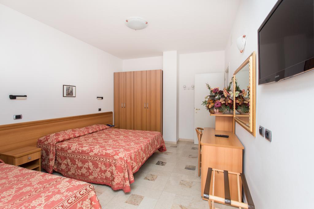 Hotel Residence Des Bains Cesenatico Exterior foto